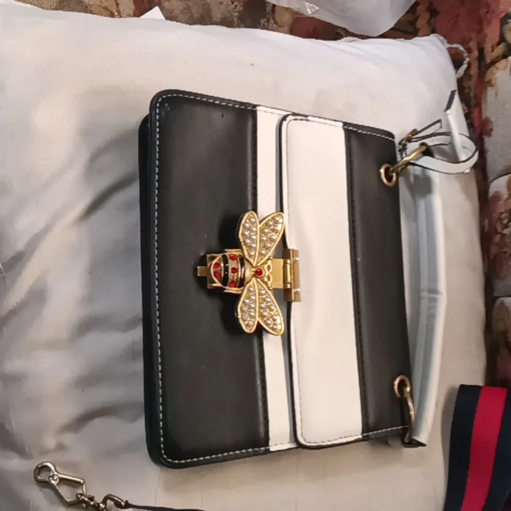 Queen Margaret Bee Gucci 2 way black and white - Picture 3 of 3